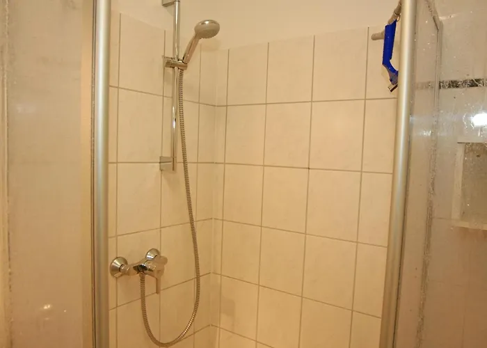 11 - Maisonette شقة *